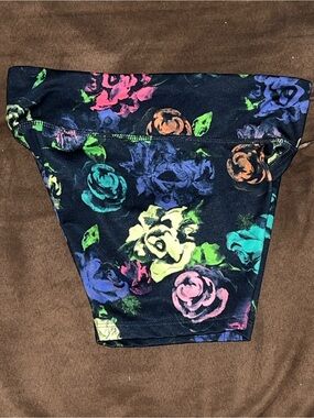 Old Navy Active: Navy Floral Shorts with Multicolor Roses